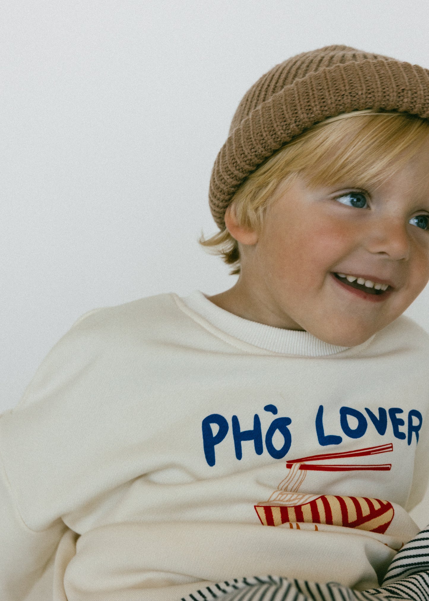 Graphic Crewneck- Phò Lover